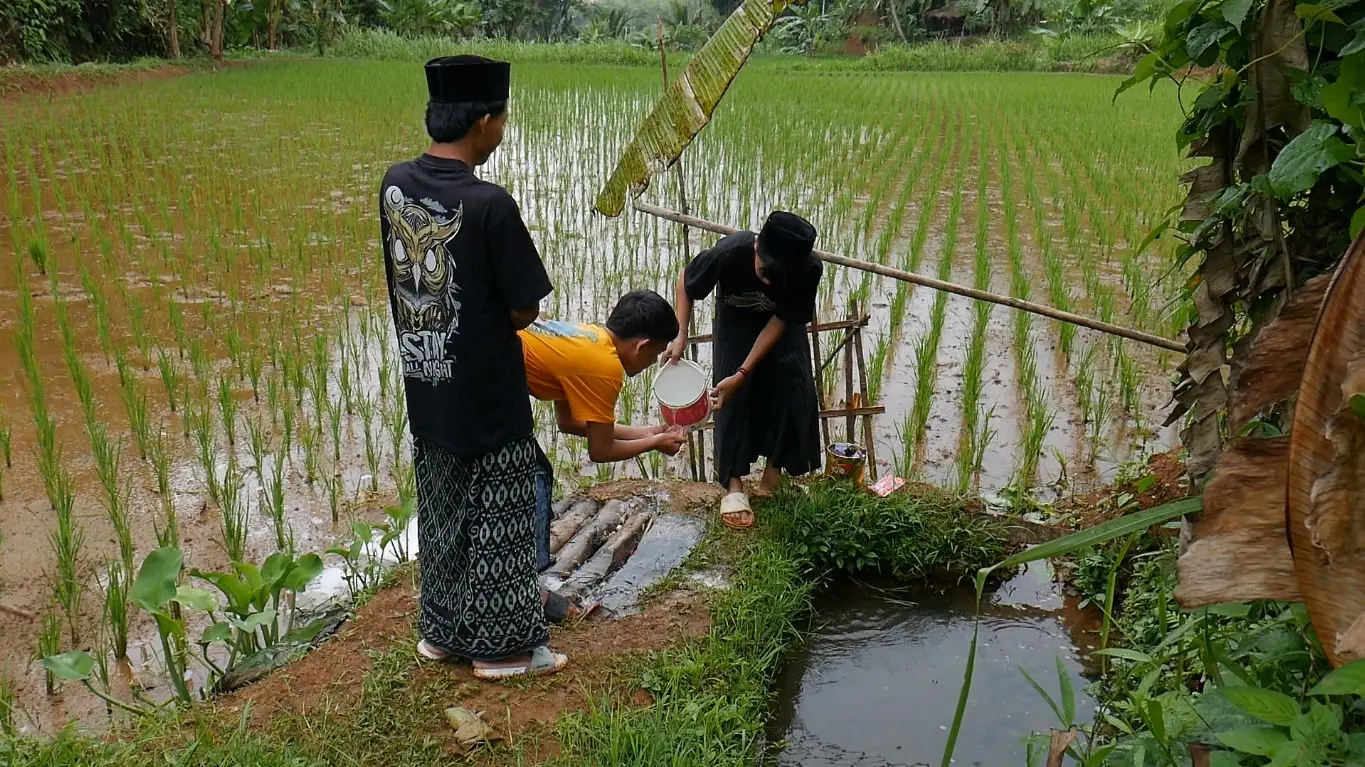 Sedekah Air Bersih, Sumur Bor, dan Tempat Wudhu 4
