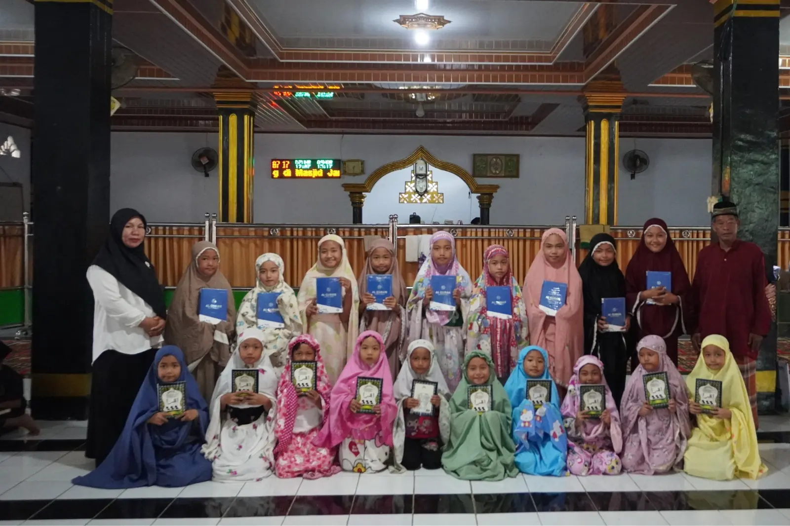 Wakaf Al-Qur’an untuk Rumah Qur’an Binaan Telah Diterima Santri